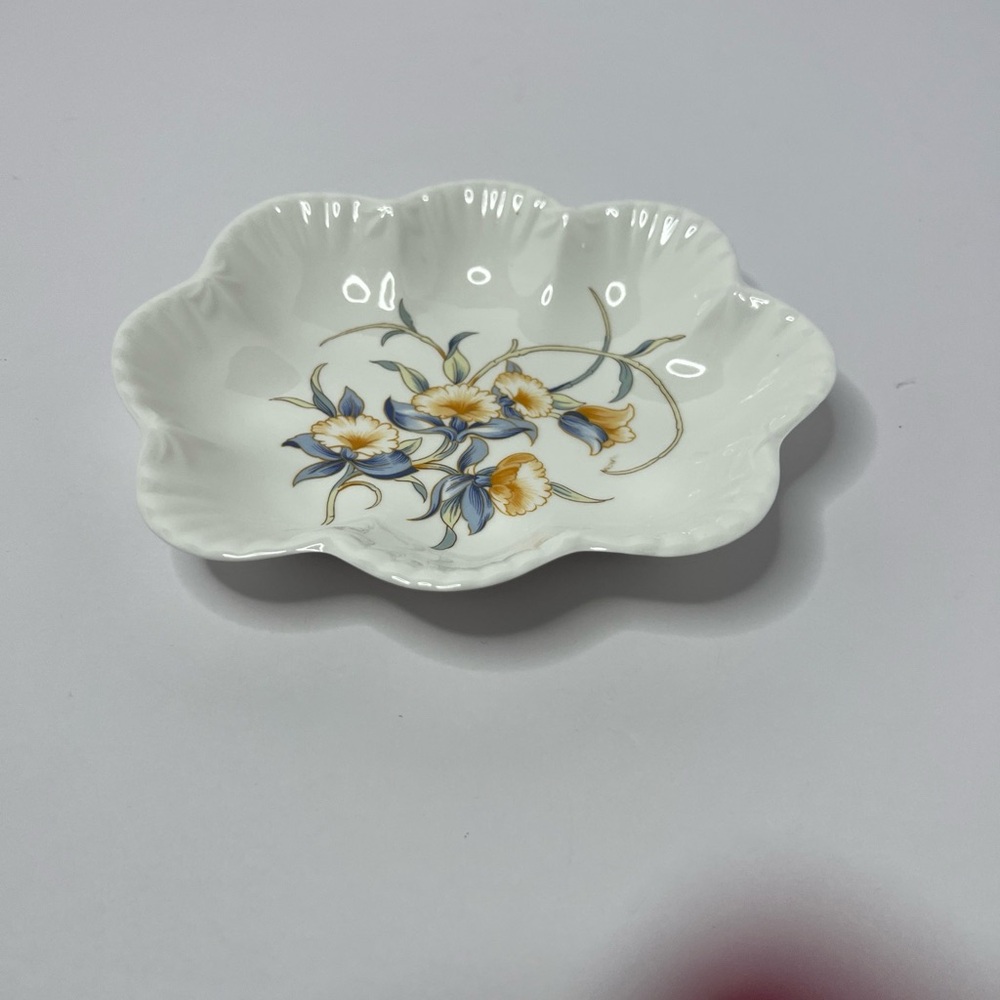 Aynsley Plate Vintage  English Bone China “Just Orchids”